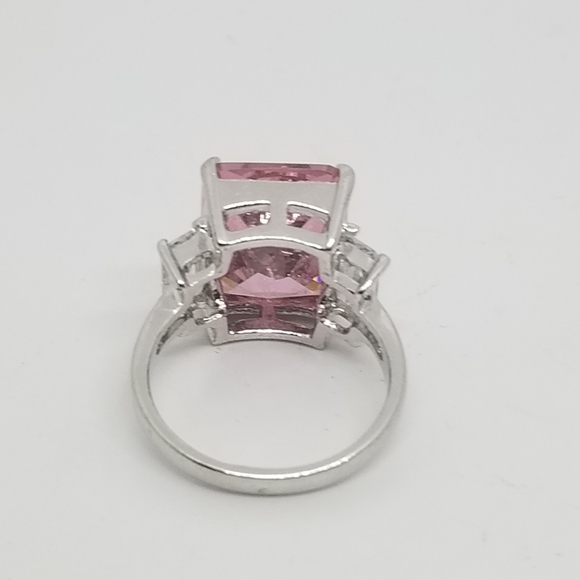 RHODIUM SILVERPLATED  & RADIANT CUT PINK ICE LADIES COCKTAIL RING - Picture 7 of 7